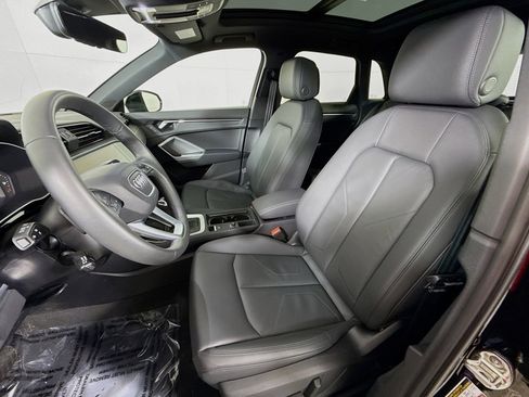 Used 2025 Audi Q3 2.0T Premium w/ Convenience Package image 5