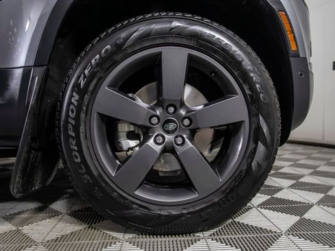 Used 2023 Land Rover Defender 110 S AWD/4WD image 44