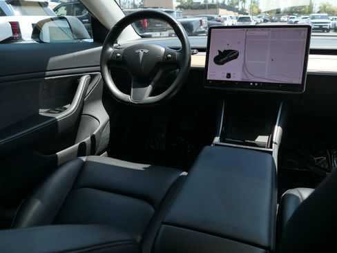 Used 2018 Tesla Model 3 Long Range RWD image 24