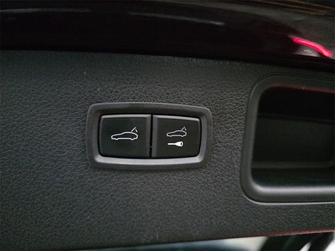 Used 2024 Porsche Macan S image 17