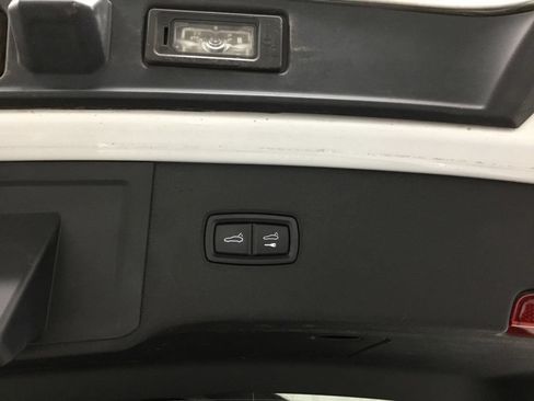 Used 2024 Porsche Cayenne AWD/4WD image 42
