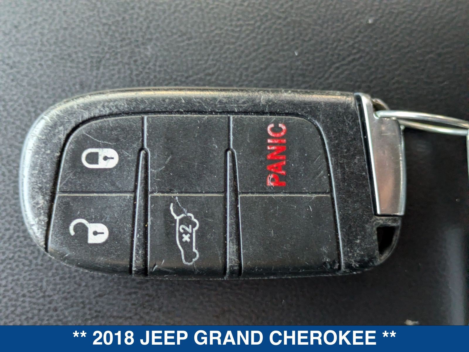 Used 2018 Jeep Grand Cherokee Laredo RWD image 33