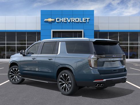 New 2026 Chevrolet Suburban High Country AWD/4WD image 3