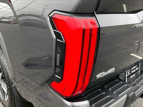 Used 2024 Toyota Tundra Limited image 28