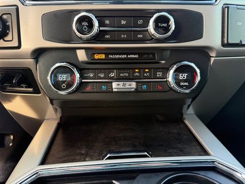 Used 2022 Ford F250 Lariat w/ Lariat Value Package image 29