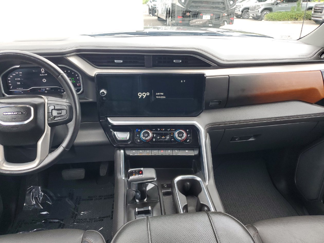 Used 2023 GMC Sierra 1500 Denali w/ Denali Reserve Package AWD/4WD image 14