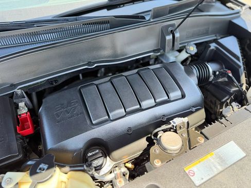 Used 2016 GMC Acadia SLE FWD image 35