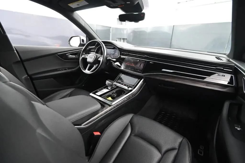 Used 2019 Audi Q8 Prestige AWD/4WD image 44
