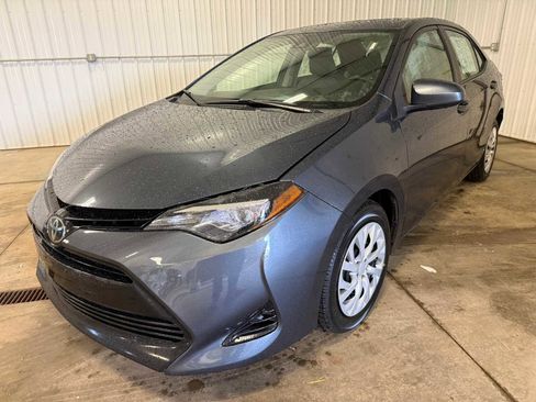 Used 2017 Toyota Corolla LE image 6