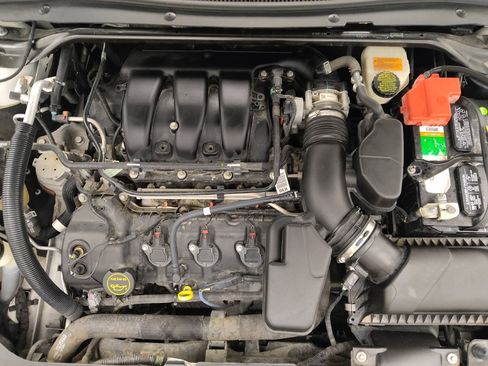 Used 2014 Ford Taurus Limited w/ Equipment Group 301A FWD image 30