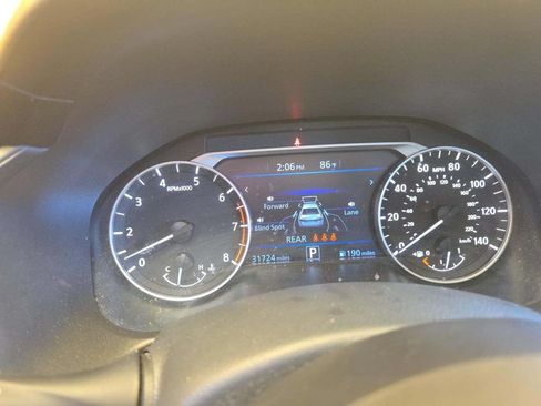 Used 2024 Nissan Altima 2.5 SV FWD image 7