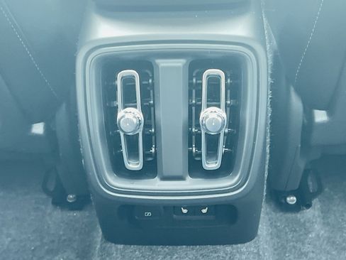 New 2026 Volvo XC40 B5 Plus w/ Protection Package Premier image 23