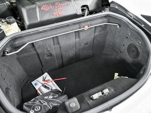 Used 2015 Alfa Romeo 4C Coupe w/ Leather Interior Group image 18