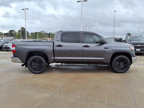 Used 2020 Toyota Tundra SR5 w/ SR5 Leather Package image 5