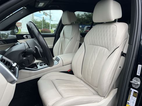 Used 2024 BMW X5 xDrive40i w/ M Sport Package AWD/4WD image 13
