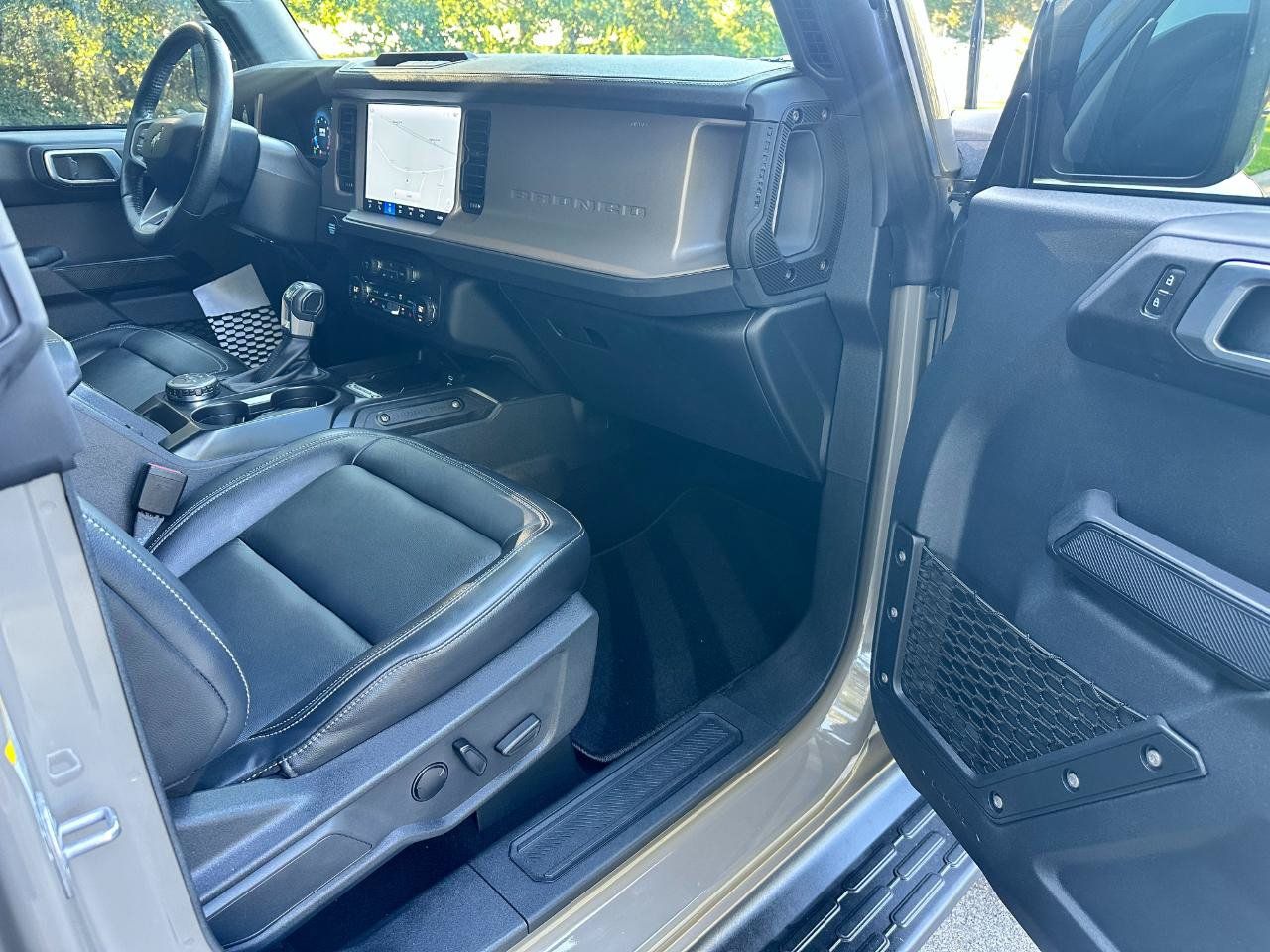 Used 2025 Ford Bronco Outer Banks AWD/4WD image 22