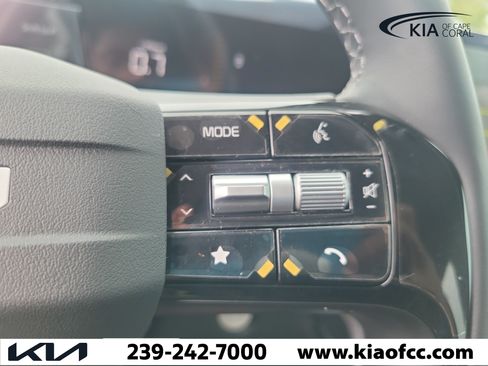 New 2026 Kia Sorento LX FWD image 30