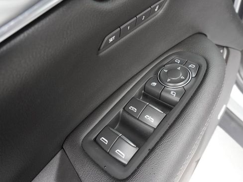 Certified 2025 Cadillac XT5 Premium Luxury image 16