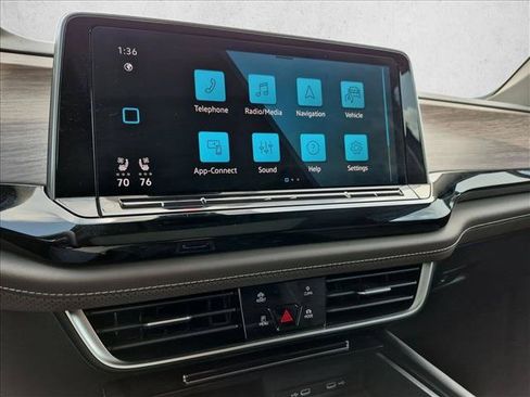 Used 2024 Volkswagen Atlas SEL AWD/4WD image 15