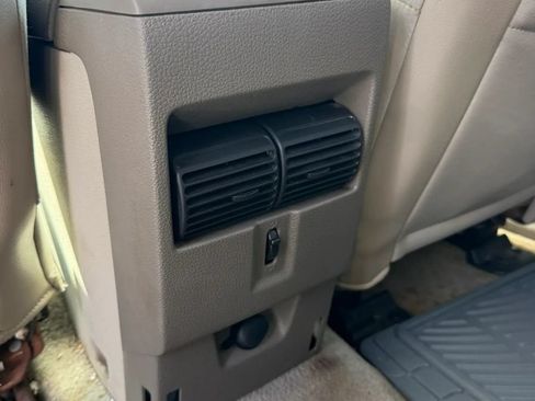 Used 2006 Ford Explorer XLT AWD/4WD image 9