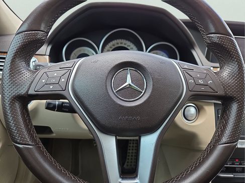 Used 2016 Mercedes-Benz E 350 Sedan image 24