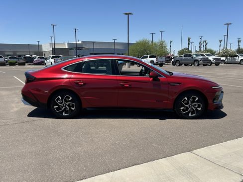 Used 2024 Hyundai Sonata SEL FWD image 6
