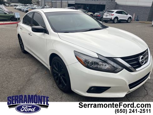 Used 2017 Nissan Altima 2.5 SR w/ Midnight Edition Package FWD image 1