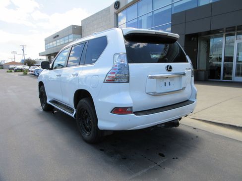 Used 2022 Lexus GX 460 Luxury w/ Off Road Package AWD/4WD image 5