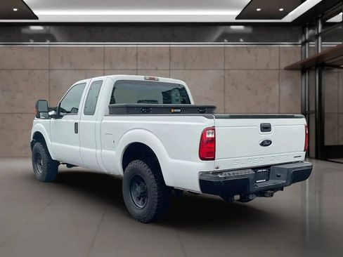 Used 2016 Ford F250 XL w/ Power Equipment Group image 3
