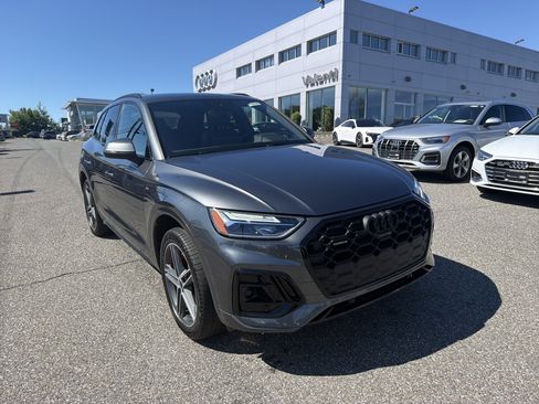 Certified 2025 Audi Q5 e Premium Plus w/ Premium Plus Package AWD/4WD image 1
