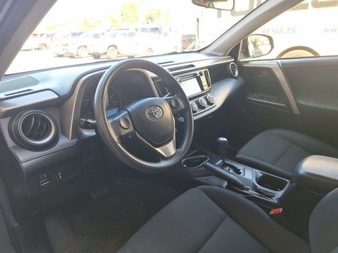 Used 2016 Toyota RAV4 LE image 9