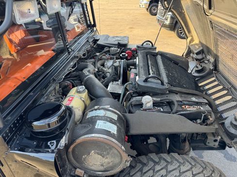 Used 2002 HUMMER H1 4-Door Open Top image 24