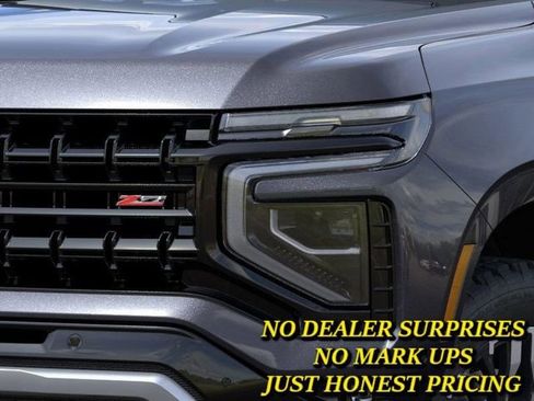 New 2026 Chevrolet Suburban Z71 w/ Comfort Package AWD/4WD image 1