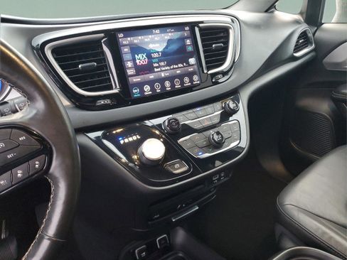 Certified 2020 Chrysler Pacifica Touring-L Plus w/ Advanced Safetytec Group image 26