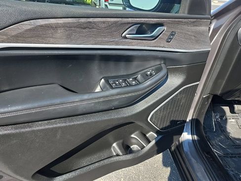 Used 2021 Jeep Grand Cherokee L Limited w/ Trailer Tow Group (B) AWD/4WD image 9