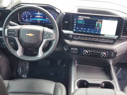 Used 2025 Chevrolet Silverado 2500 LTZ w/ LTZ Convenience Package AWD/4WD image 27