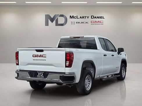 Used 2025 GMC Sierra 1500 Pro w/ Trailering Package image 5