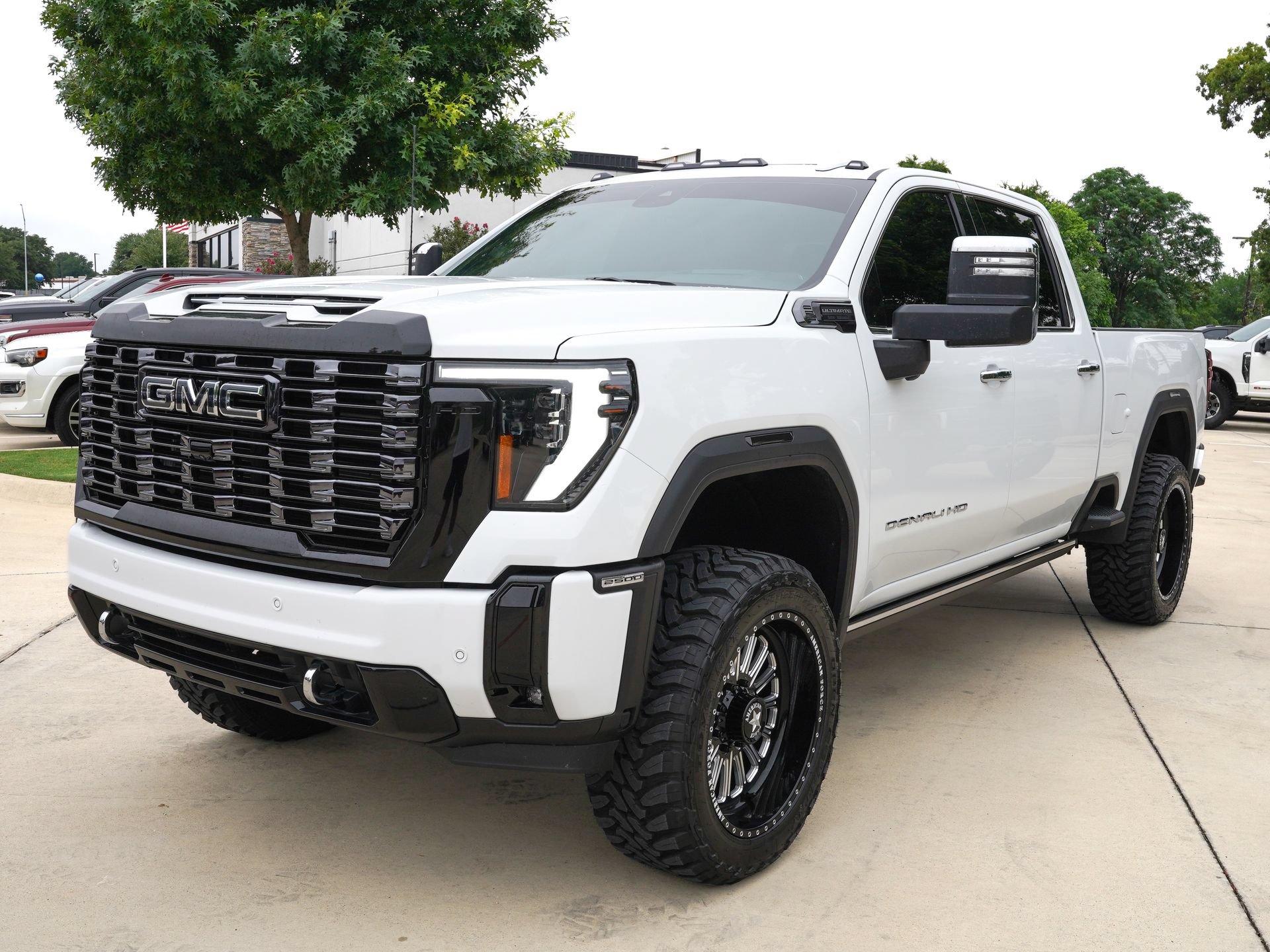 Used 2025 GMC Sierra 2500 Denali Ultimate AWD/4WD image 8