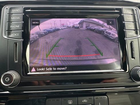 Used 2017 Volkswagen Jetta Sport w/ Jetta Sport Lighting Package image 18