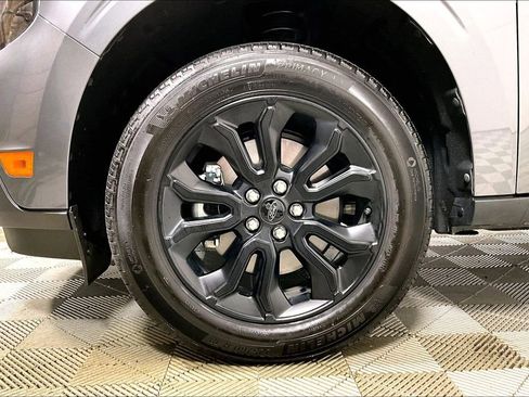 Used 2024 Ford Maverick Lariat w/ Black Appearance Package image 8