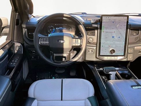 Used 2025 Ford F150 Lightning Platinum image 5