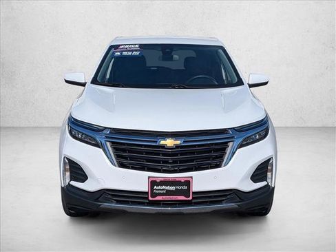 Used 2024 Chevrolet Equinox LT image 2