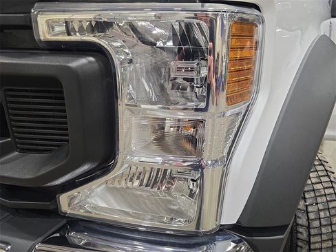 Used 2020 Ford F450 XL w/ Power Equipment Group image 26