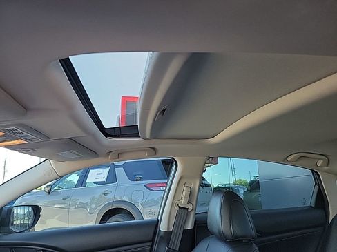 Used 2019 Honda Insight Touring image 34