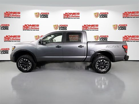 Used 2024 Nissan Titan PRO-4X image 13