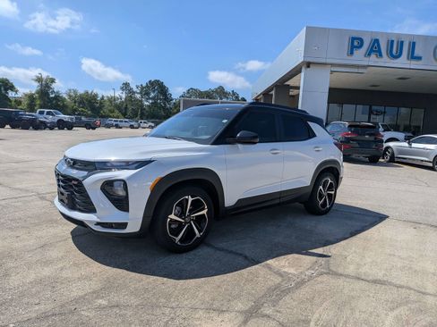 Used 2022 Chevrolet TrailBlazer RS w/ Sun and Liftgate Package FWD image 8