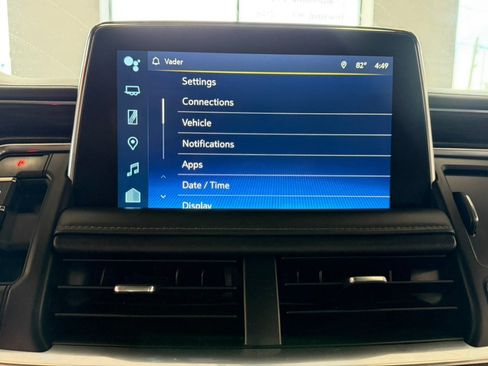 Used 2022 Chevrolet Suburban LT w/ LT Signature Plus Package AWD/4WD image 75