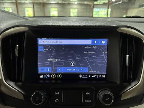 Used 2022 GMC Terrain Denali w/ Denali Premium Package AWD/4WD image 18