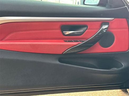 Used 2017 BMW 430i Convertible image 10