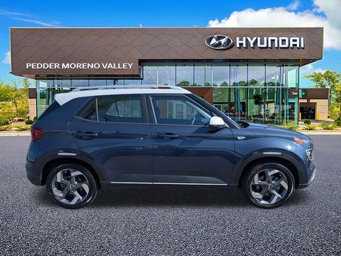Certified 2025 Hyundai Venue Limited FWD image 2